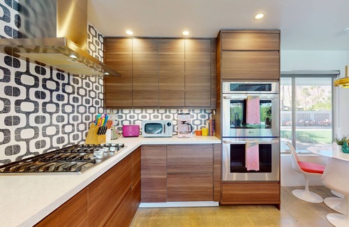 Vista Las Palmas House | Mid-Century Alexander stunner with saltwater pool & spa - walk downtown