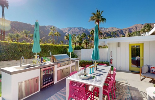 Vista Las Palmas House | Mid-Century Alexander stunner with saltwater pool & spa - walk downtown