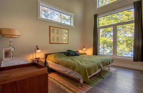 McDougall Cottage | Mid-Century Enchantment- 3 bedrooms, 2 bathrooms, and 1 half bath in Parry Sound, ON