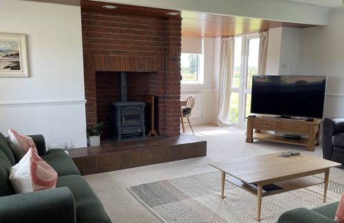 Ipswich House | Mid-century Farmhouse on the Edge of Alton Water in Peaceful Suffolk Countryside