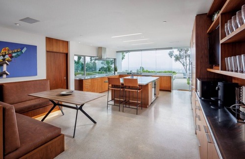 Beverly Hills House | Mid Century Gem with 180 Degree LA Views