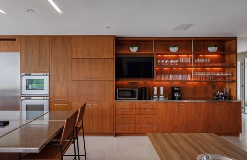 Beverly Hills House | Mid Century Gem with 180 Degree LA Views