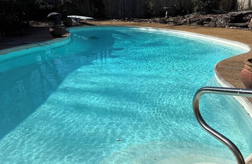 East Memphis House | Mid-Century Get Away!