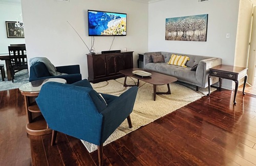 East Memphis House | Mid-Century Get Away!