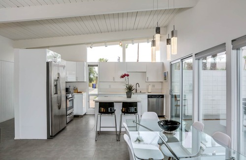 Racquet Club Estates House | Mid Century Magic. Palm Springs! Pool, Spa, panoramic view!