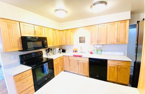 Boise House | Mid-Century Modern Boise Bench Home Near Airport and Downtown with Theater Room