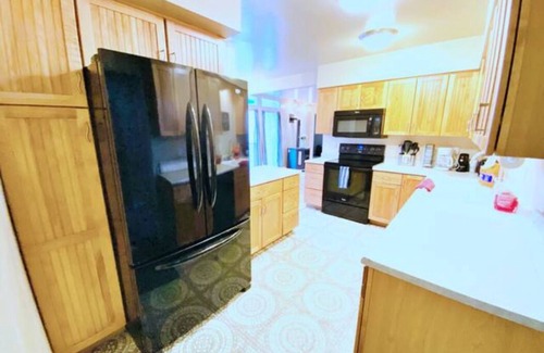 Boise House | Mid-Century Modern Boise Bench Home Near Airport and Downtown with Theater Room