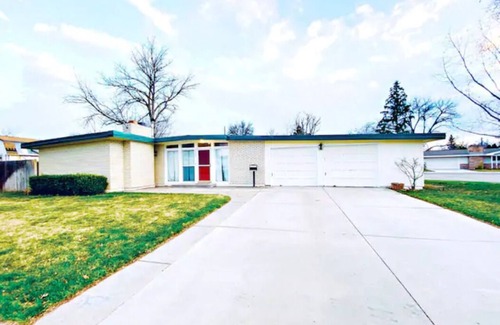 Boise House | Mid-Century Modern Boise Bench Home Near Airport and Downtown with Theater Room