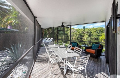 Birch Park Finger Streets House | Mid-Century Oasis | 1 Block to Ft Lauderdale Beach | Pool, Kayaks & Porch