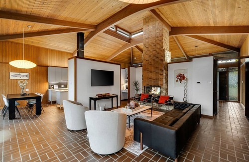 North Dallas House | Mid-Century Oasis