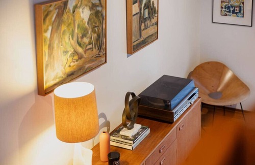 Jan Juc Apartment | Mid Century on Eastview