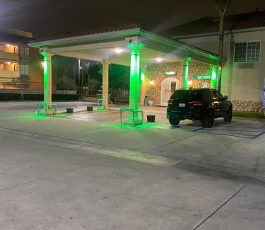 El Rancho Hotel | Mid City Inn & Suites Pico Rivera