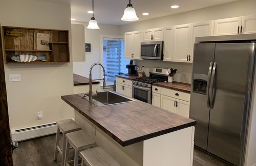 Dexter House | Mid-Maine Lakefront Escape – Kayaks, Fire Pit, BBQ & Rail Trail