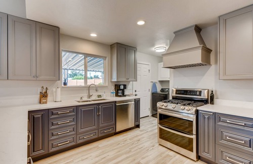 Tempe House | Mid Mod Desert Oasis - FREE Heated Pool by Old Town, ASU, Golf & Spring Training