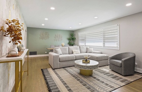 Flossmoor House | Mid-Term 4-bedroom house in fabulous Flossmoor with a Pool Table