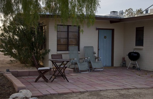 Twentynine Palms House | Midcentury Desert Escape