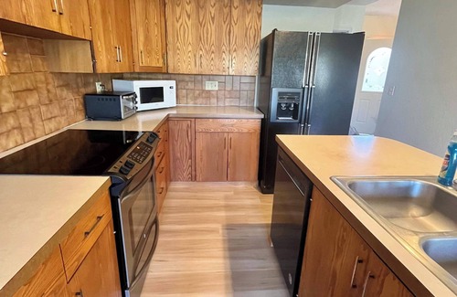 Pocatello House | Midcentury home w/views- a unique gem!