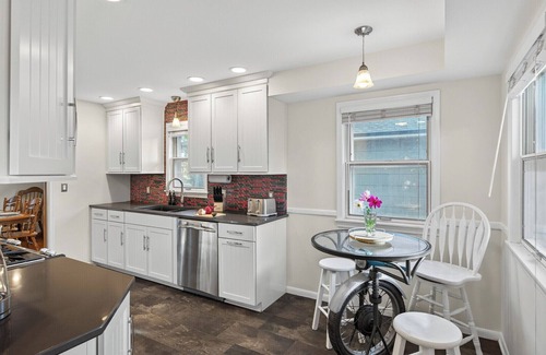 Richfield House | Midcentury Modern Home with Cinema Room