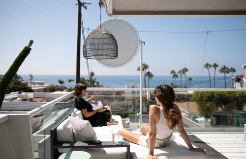 Laguna Beach House | MidCentury Modern Beach Home