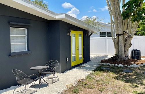 Vamo House | Midcentury Waterfront Neighborhood Oasis: Beaches and Sarasota Charm