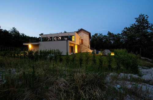 Fafe House | Middle Loft