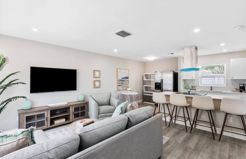 Coral Ridge Apartment | Middle River 1 bedroom Suites Unit #1