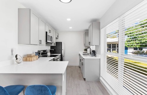 Coral Ridge Apartment | Middle River Suites Unit #4