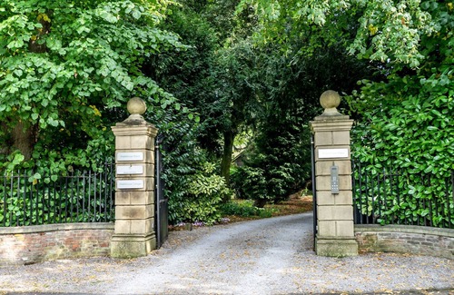 York Cottage | Middlethorpe Manor no 6 - Sleeps 4 guests in 2 bedrooms