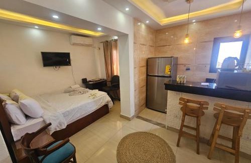 Al-'Atarin Apartment | Midpoint Raml Station (Heart of Alexandria)