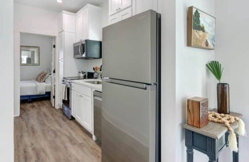 Thunderbolt Cottage | MidShipTury Cottage - 5 minutes to Sav / 10 to TYB