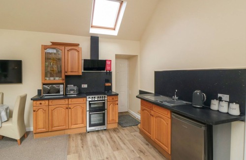 Malton Cottage | MIDSUMMER COTTAGE, pet friendly, with a garden in Thornton Dale