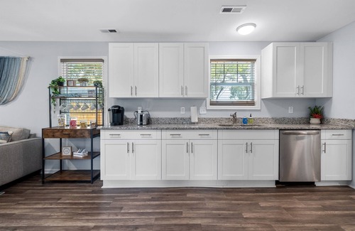 Buckroe Beach House | MidTerm Rental - Fire Pit - 3min Beach - Renovated