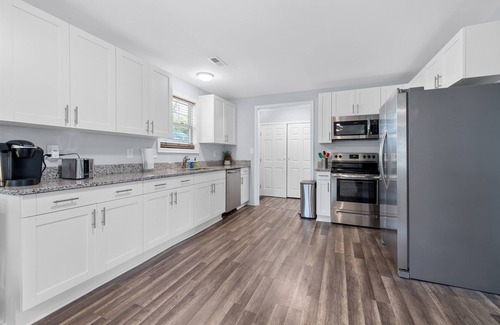 Buckroe Beach House | MidTerm Rental - Fire Pit - 3min Beach - Renovated