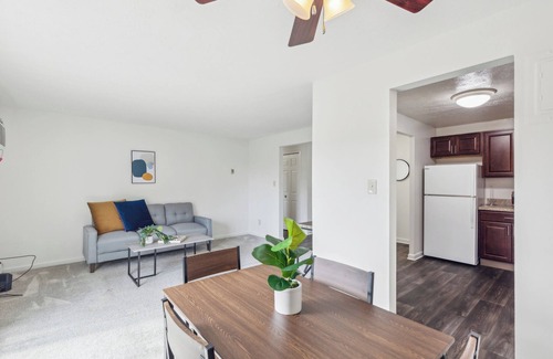 Parma Apartment | Midtown 3603 I Cozy & Comfy I Free Parking