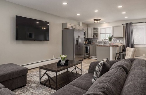 Campbell Park House | Midtown Charming 3 Bed Gem