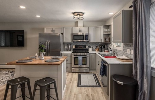 Campbell Park House | Midtown Charming 3 Bed Gem