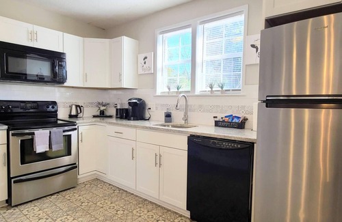 Midtown House | Midtown Home - Near Downtown, AU & Medical District