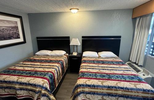 Englewood Hotel | Midtown Lodge