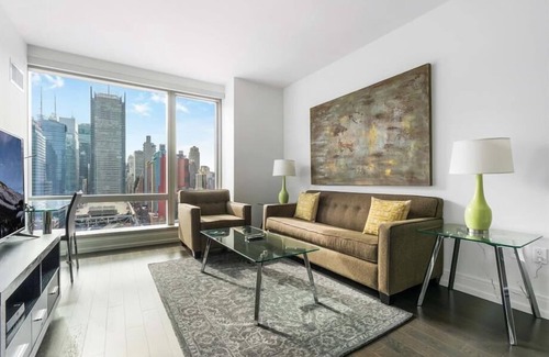 Hell's Kitchen Apartment | Midtown Manhattan 1 BR river | 24hr Doorman