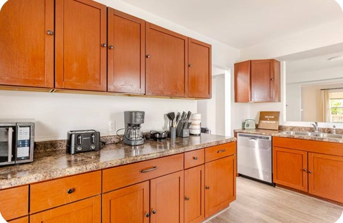 Powderhorn House | Midtown Mini Hideaway: NEW LISTING! nCozy House/Free parking/Fast Wifi