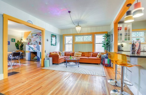 New Era Park House | Midtown Oasis | BBQ, Deck, Games & Artistic Vibes