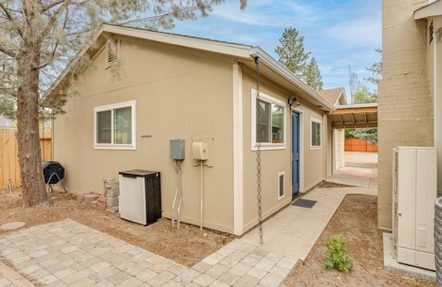 Old Southwest House | Midtown Reno 1br W/share Hot Tub & Backyard