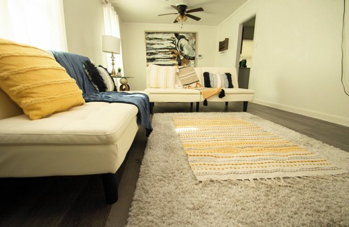 Little Rock Ski Chalet | Midtown Serenity 1