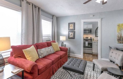 Hanover Place Apartment | Midtown Studio Living