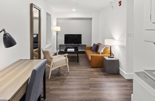 Hanover Place Apartment | Midtown Studio Steps from Dining and Nightlife