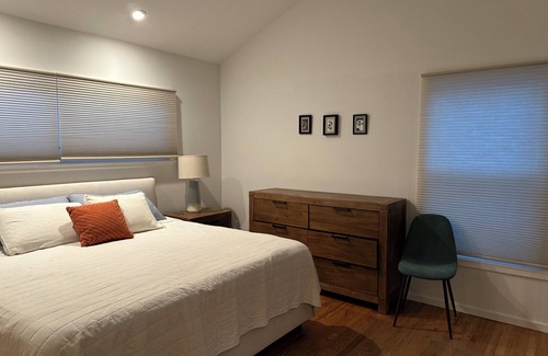 Ventura House | Midtown Ventura remodeled beach house!