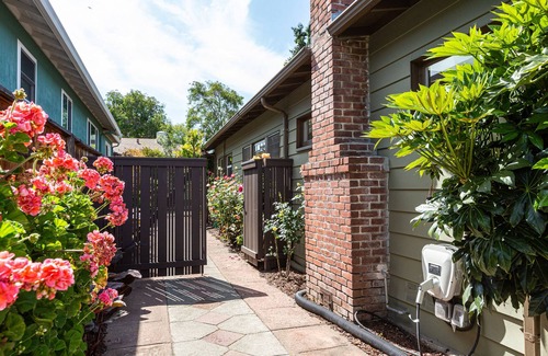 Dimond Apartment | Midvale Mama, Heart of Oakland's Laurel District