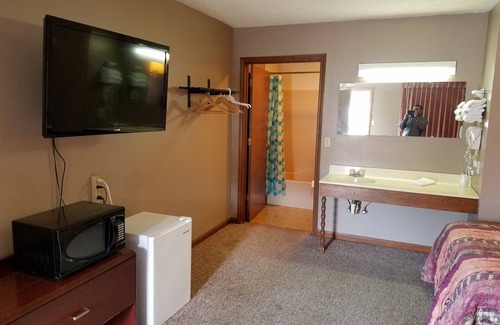 Paoli Hotel | Midwest inn motel