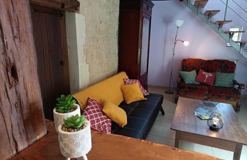 La Croix-en-Touraine House | Mielogite