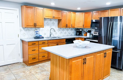 El Centro Beach House | Mighty Big Beach: Private Game Rm, Pool + Hot Tub, Dog-Friendly, Walk 2 Beach